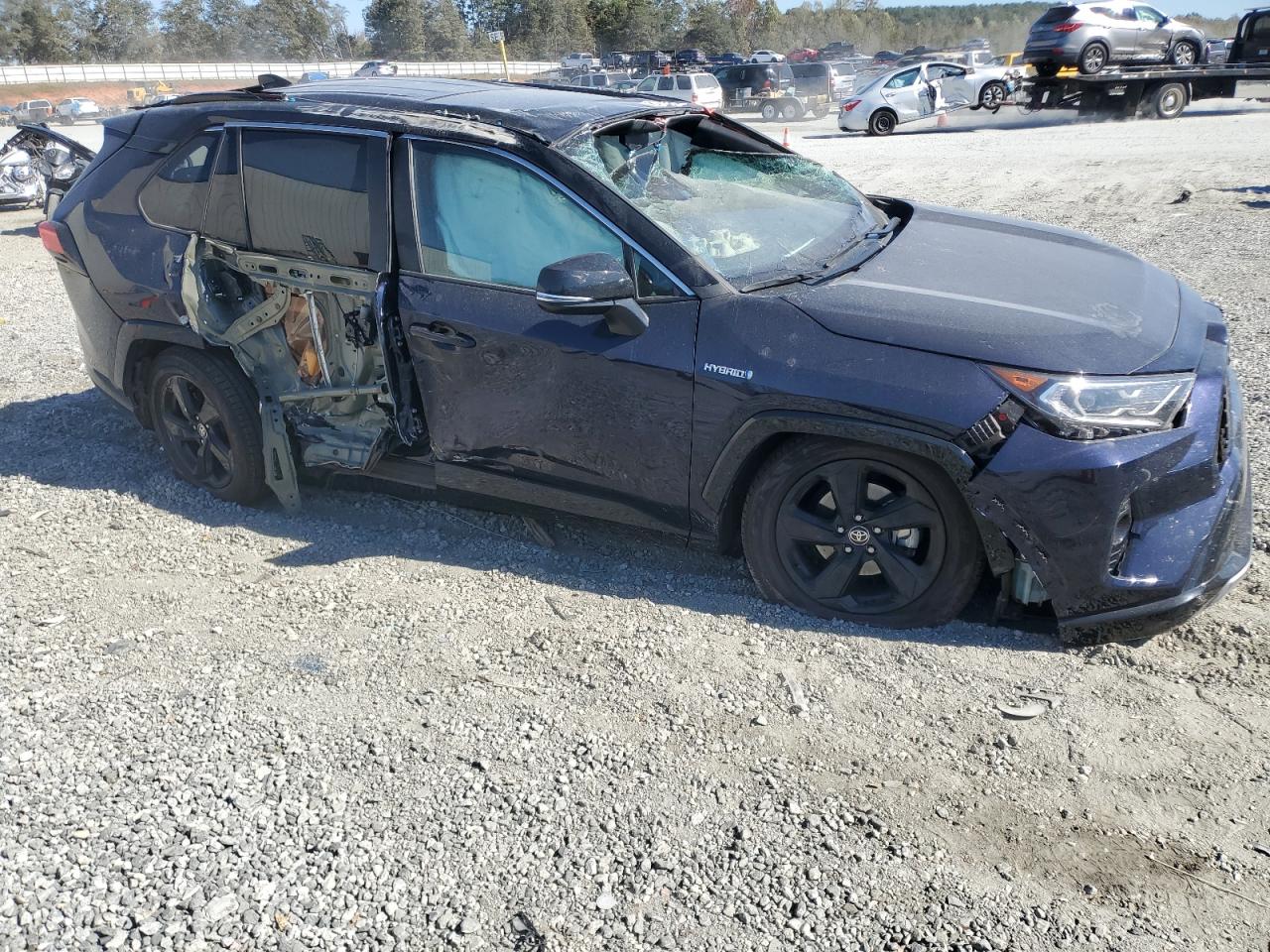 2021 TOYOTA RAV4 XSE photo 4