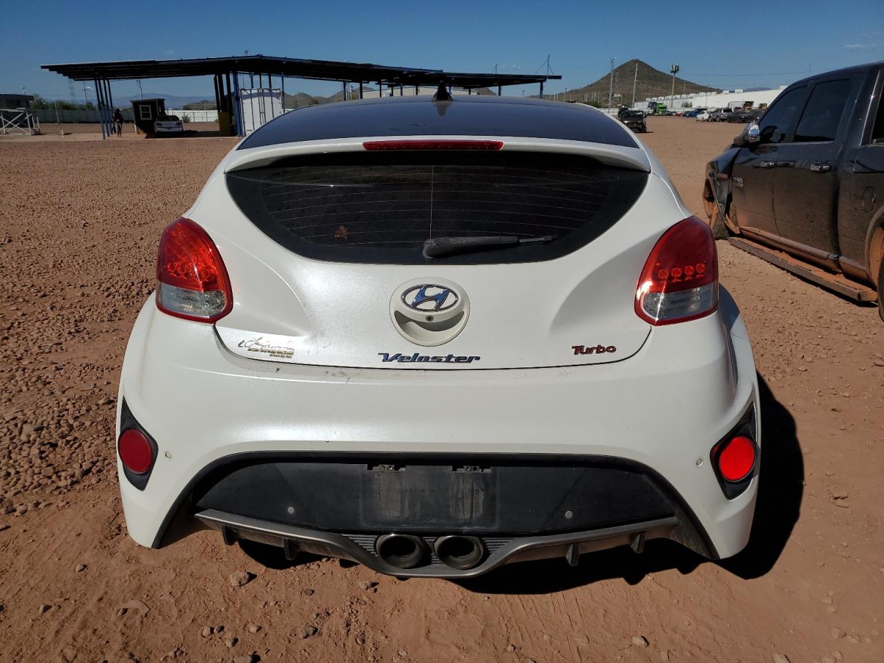 2016 HYUNDAI VELOSTER TURBO photo 16