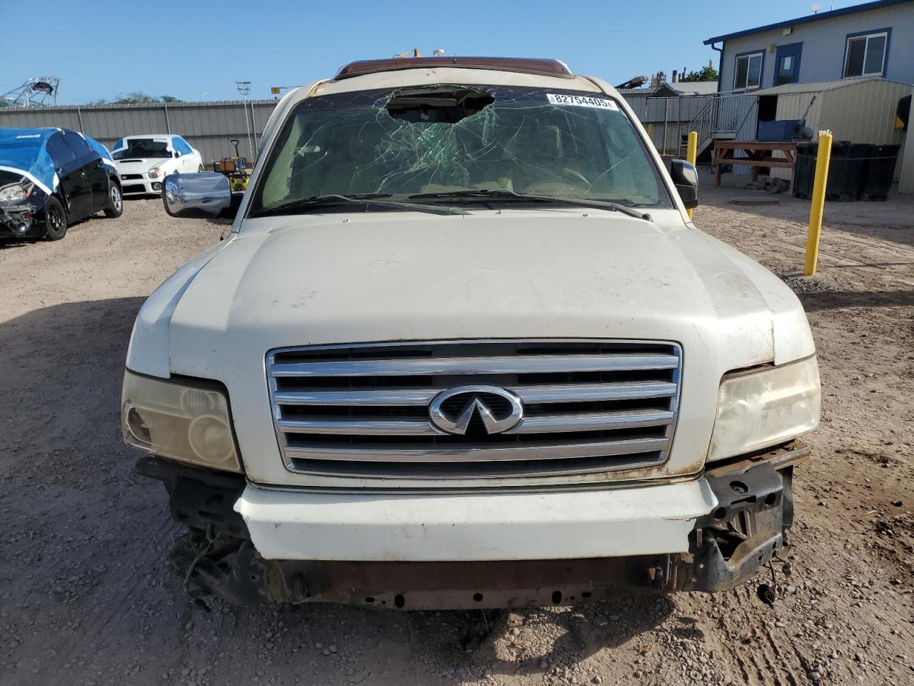 2005 INFINITI QX56 photo 13