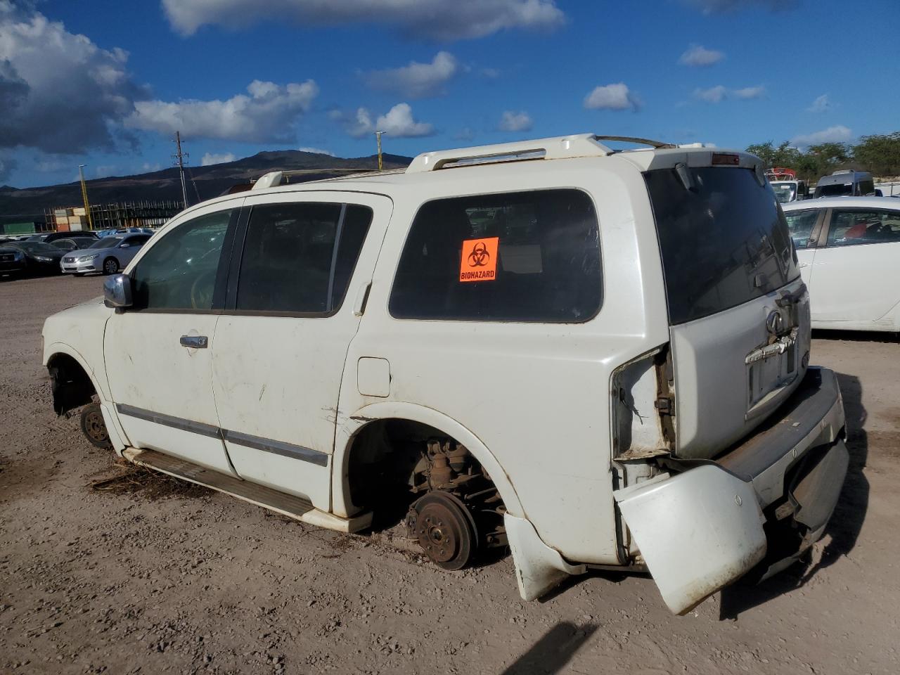 2005 INFINITI QX56 photo 4