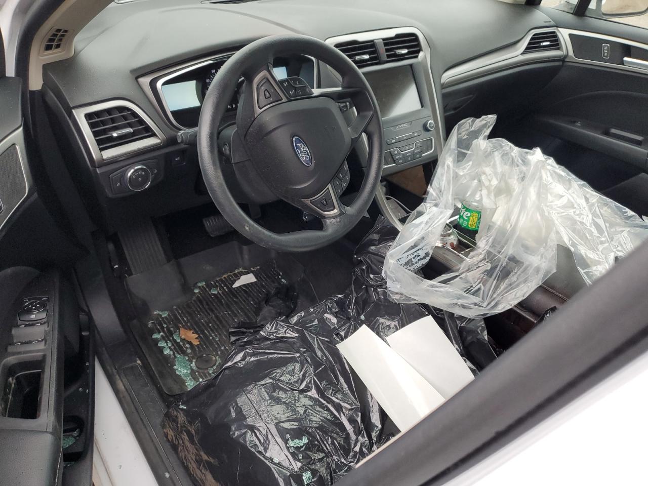2020 FORD FUSION SE photo 8