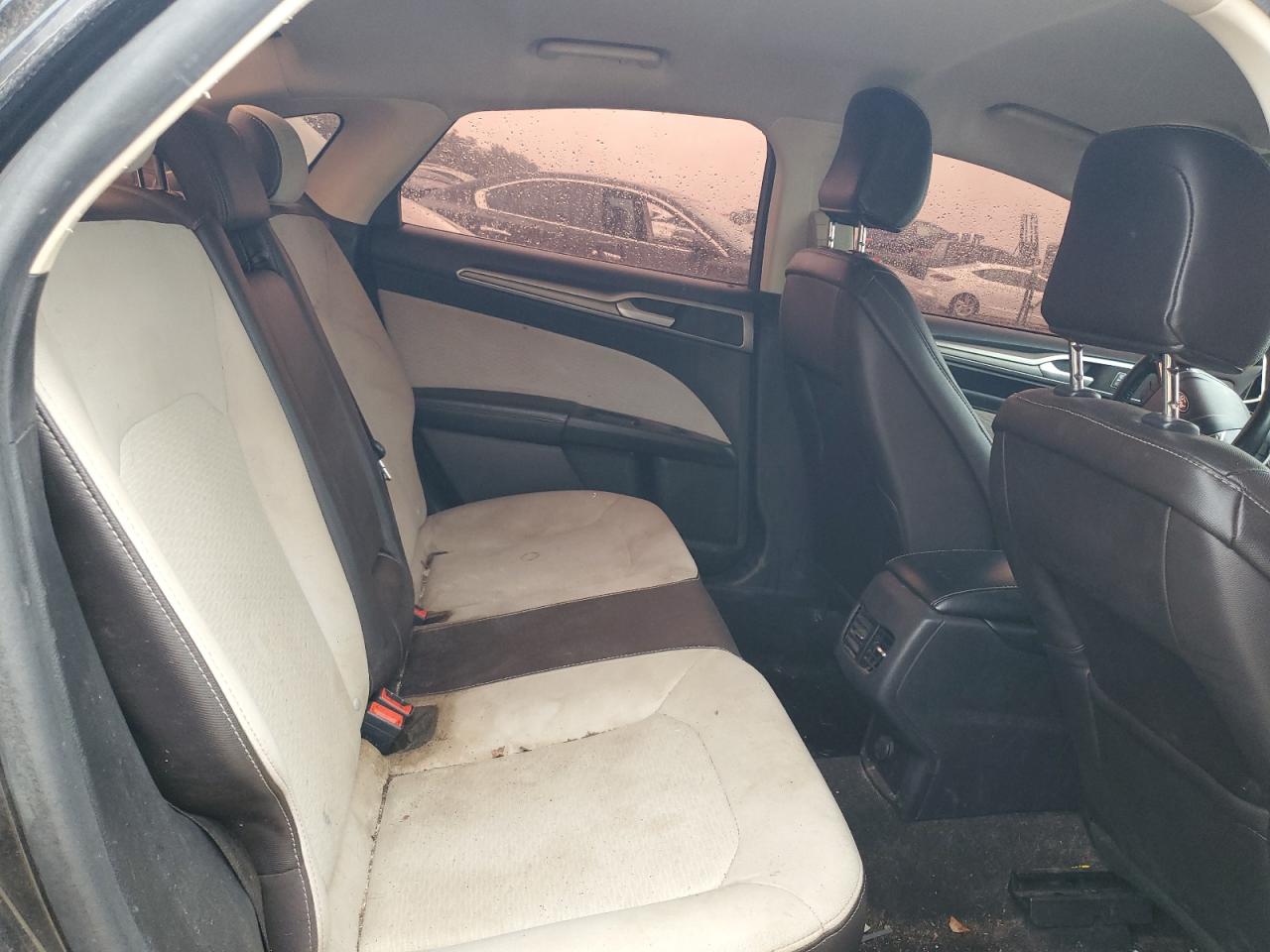 2020 FORD FUSION SE photo 20