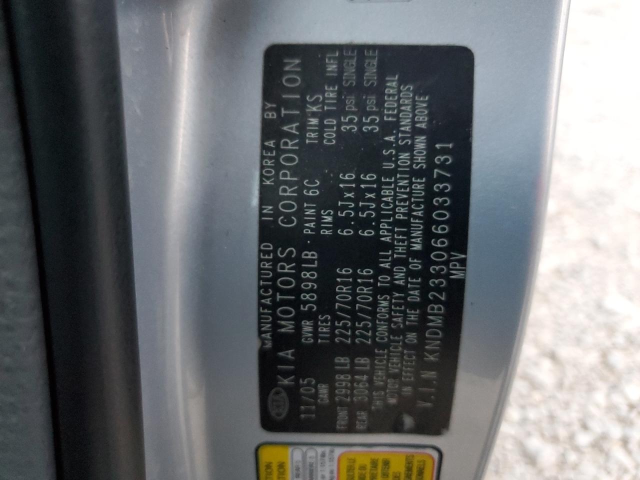 2006 KIA SEDONA EX photo 27