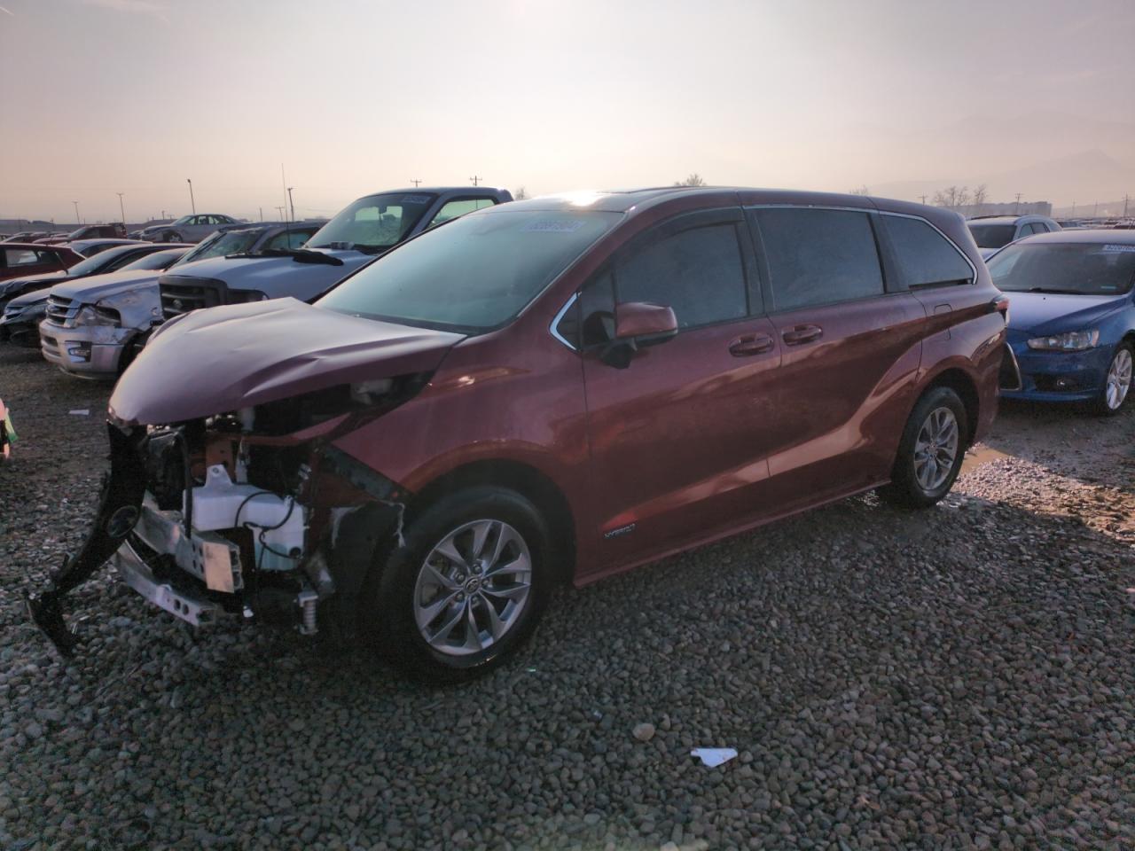 2021 TOYOTA SIENNA