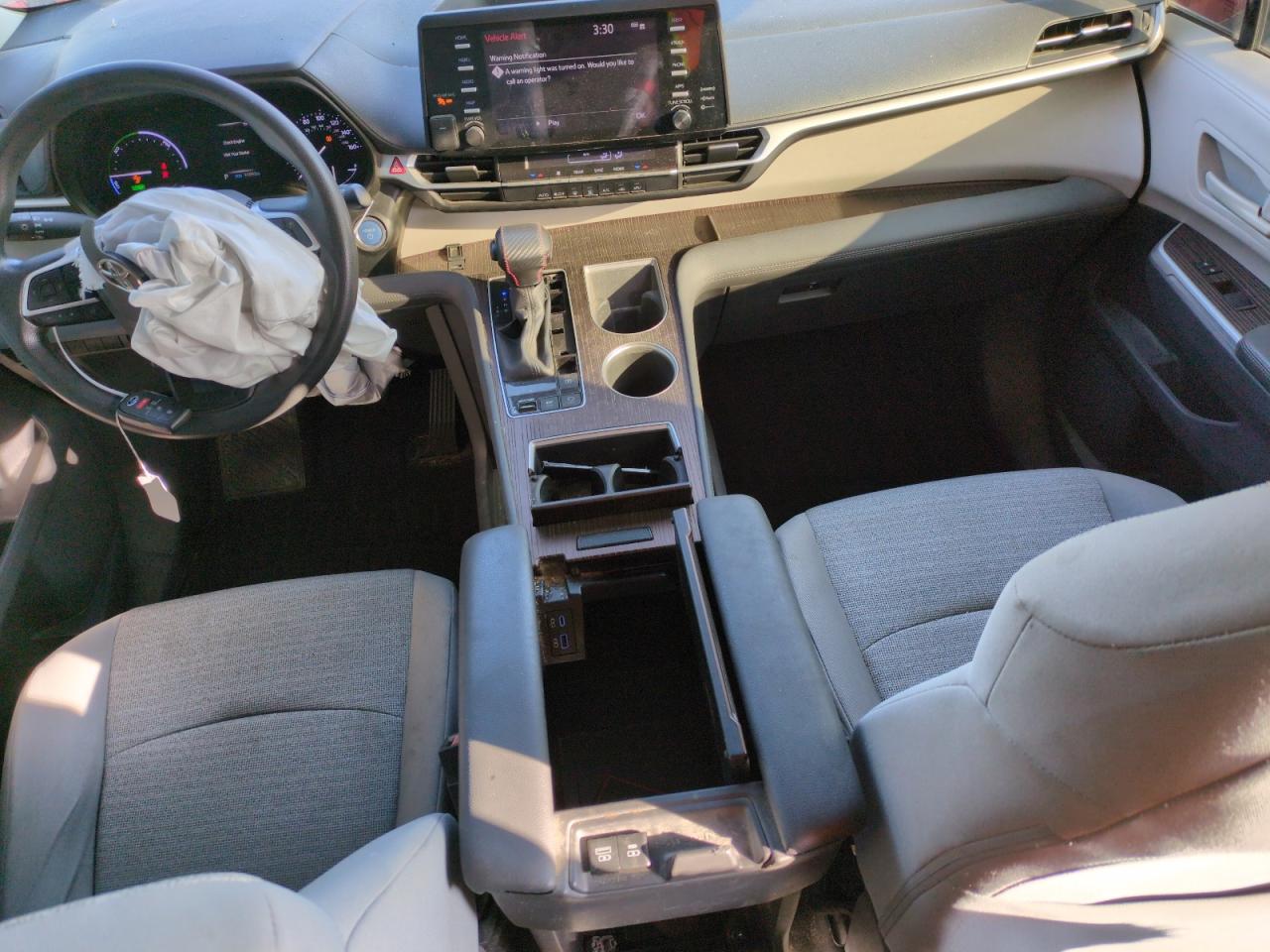 2021 TOYOTA SIENNA LE photo 15