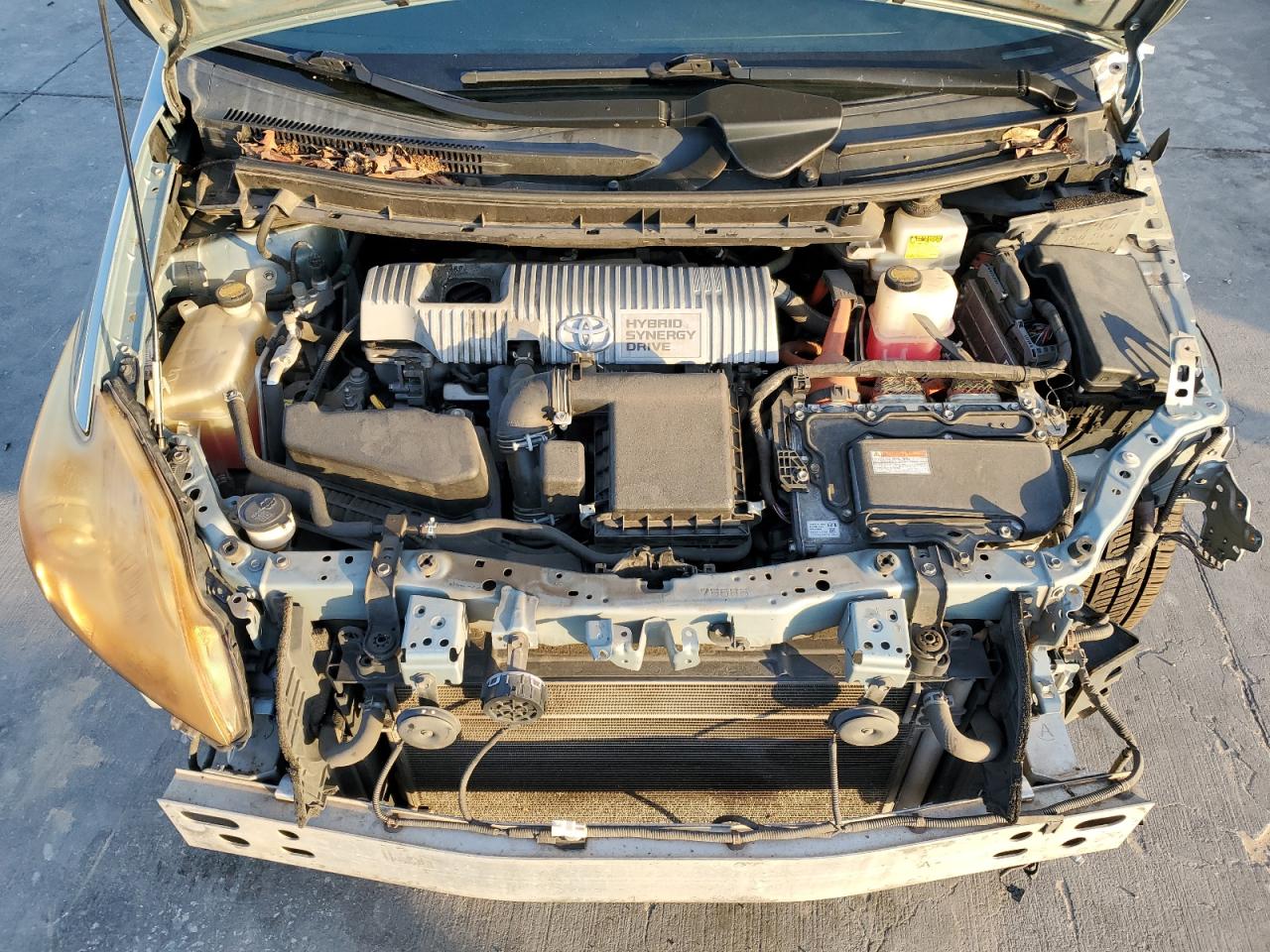 2014 TOYOTA PRIUS THREE photo 21