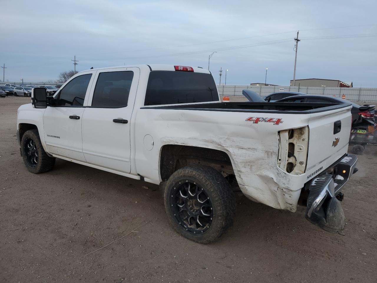 2016 CHEVROLET SILVERADO K1500 LT photo 3