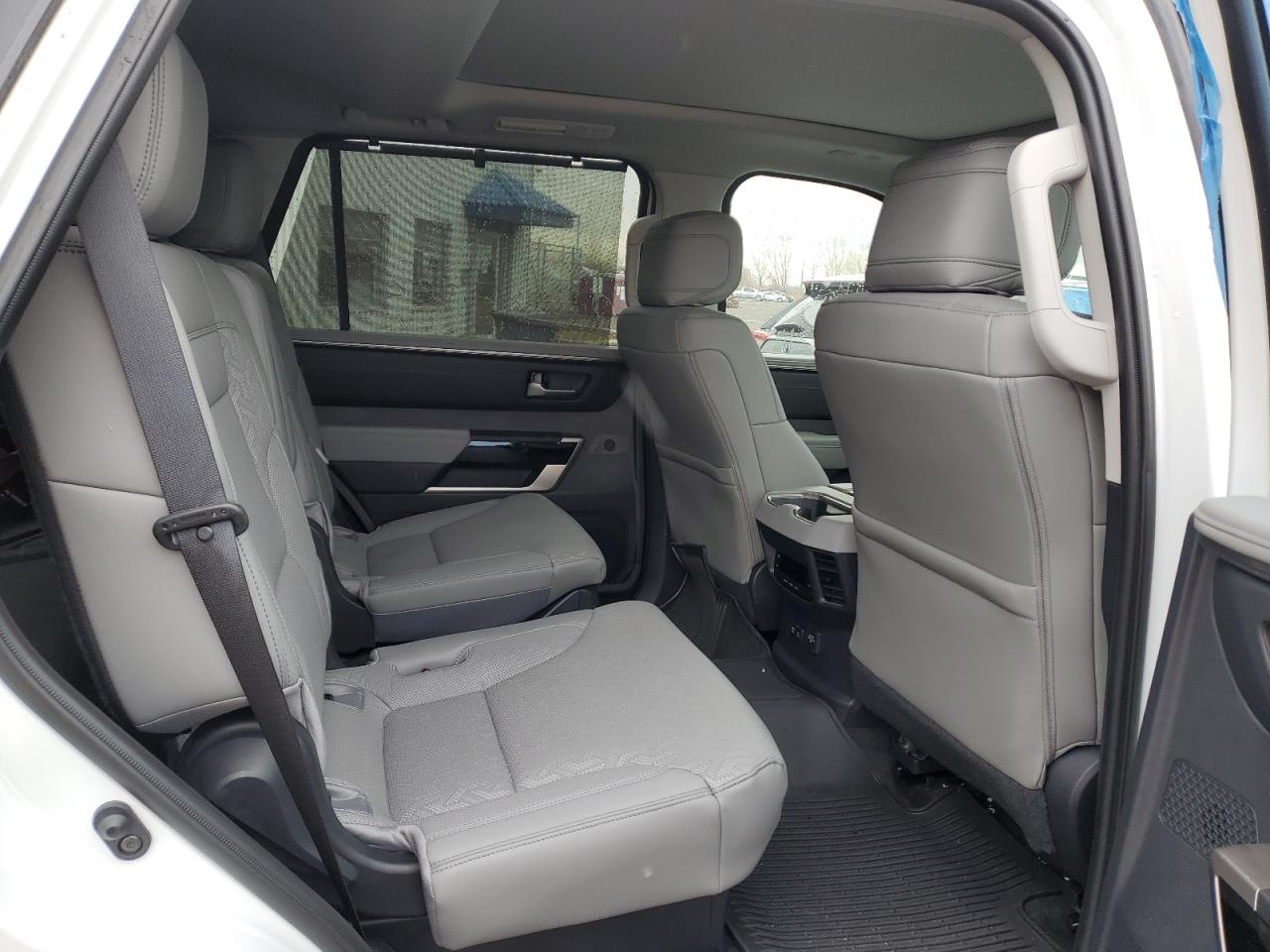 2024 TOYOTA SEQUOIA SR5 photo 21