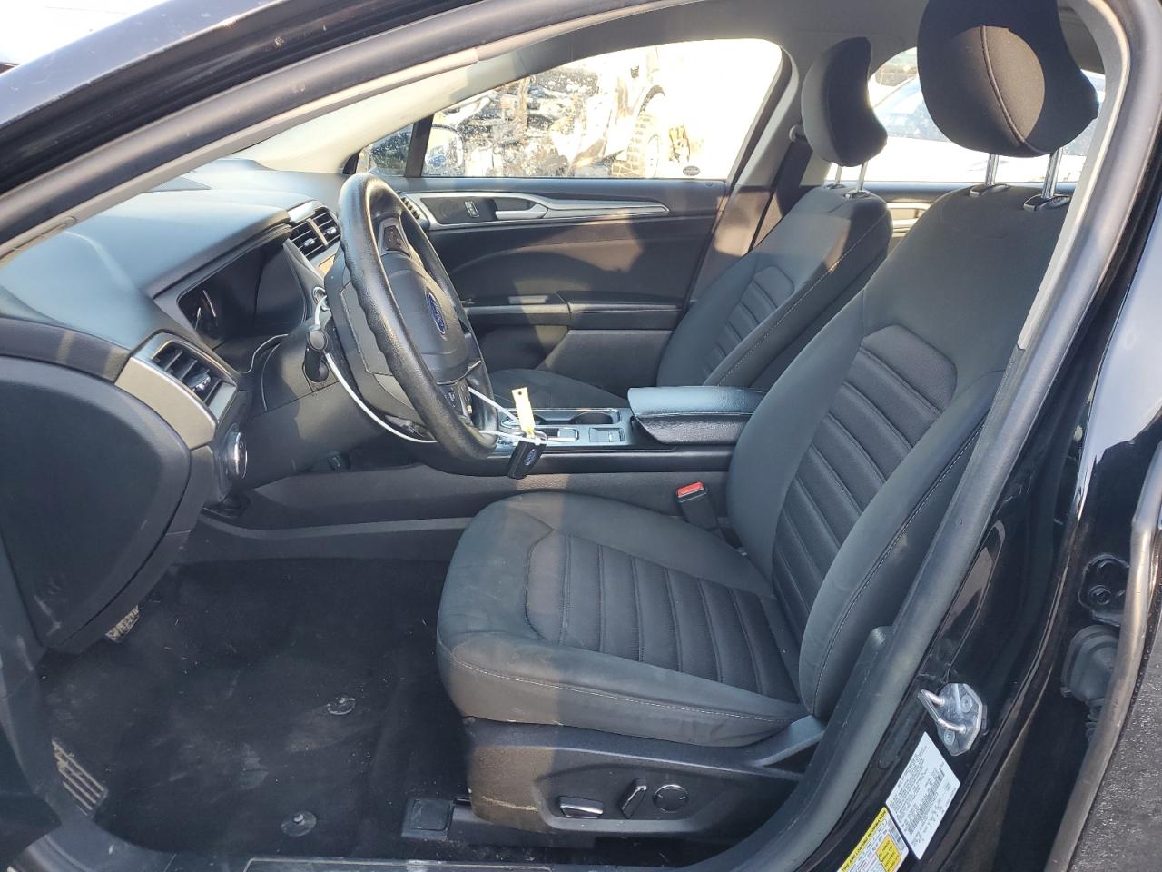 2018 FORD FUSION SE photo 19