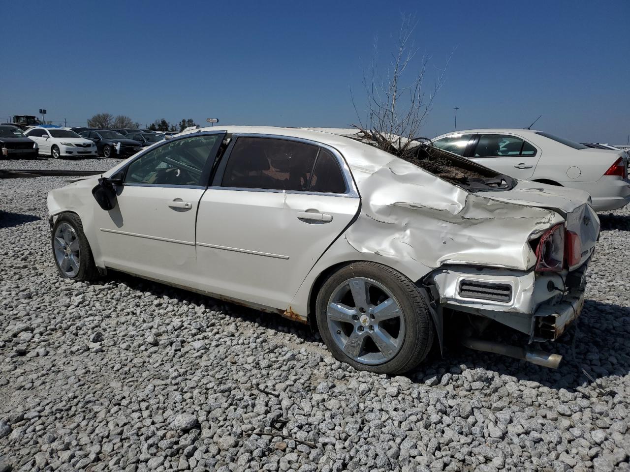 2011 CHEVROLET MALIBU 1LT photo 2