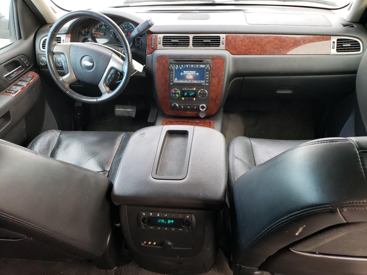 2010 CHEVROLET SUBURBAN K1500 LTZ photo 22