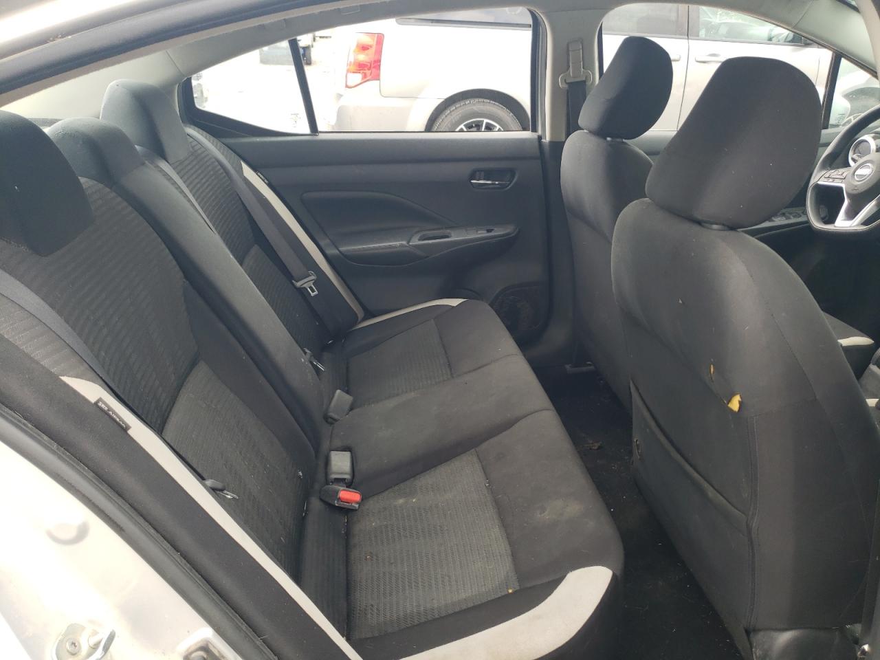 2020 NISSAN VERSA SV photo 10