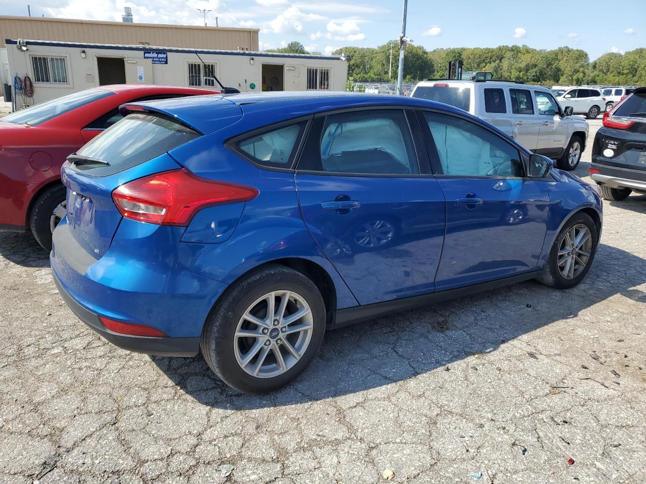 2018 FORD FOCUS SE photo 3