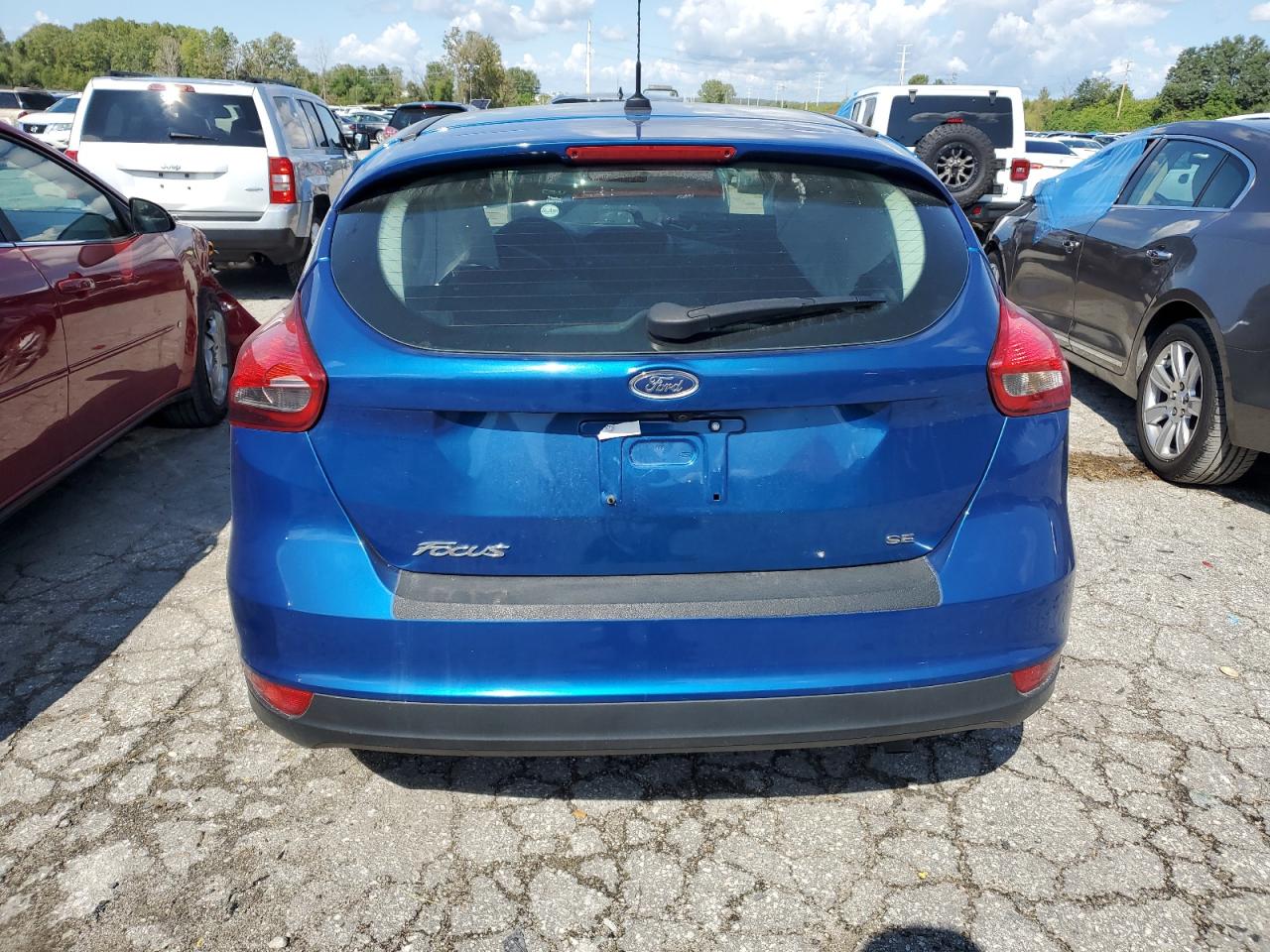 2018 FORD FOCUS SE photo 6