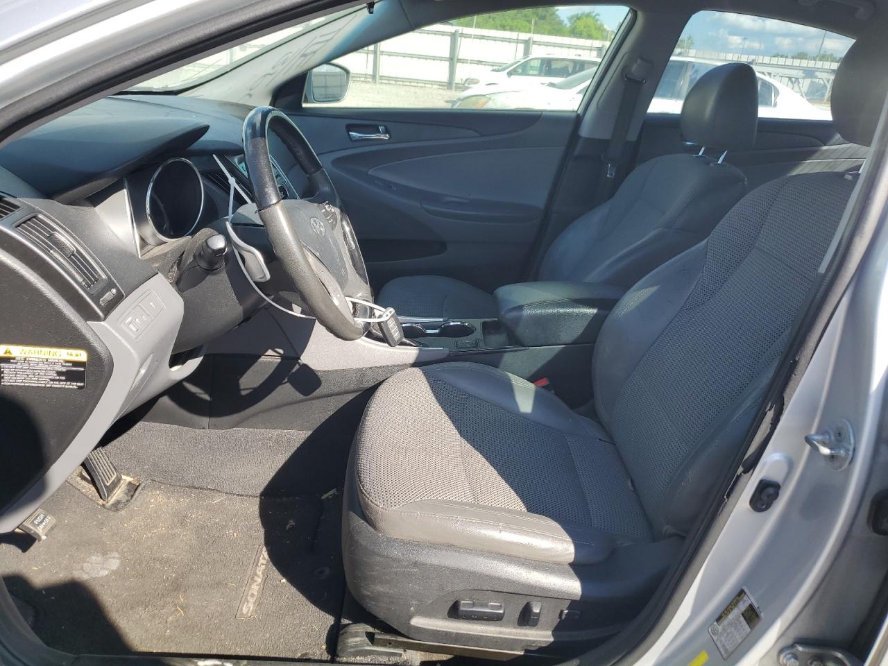 2013 HYUNDAI SONATA SE photo 7
