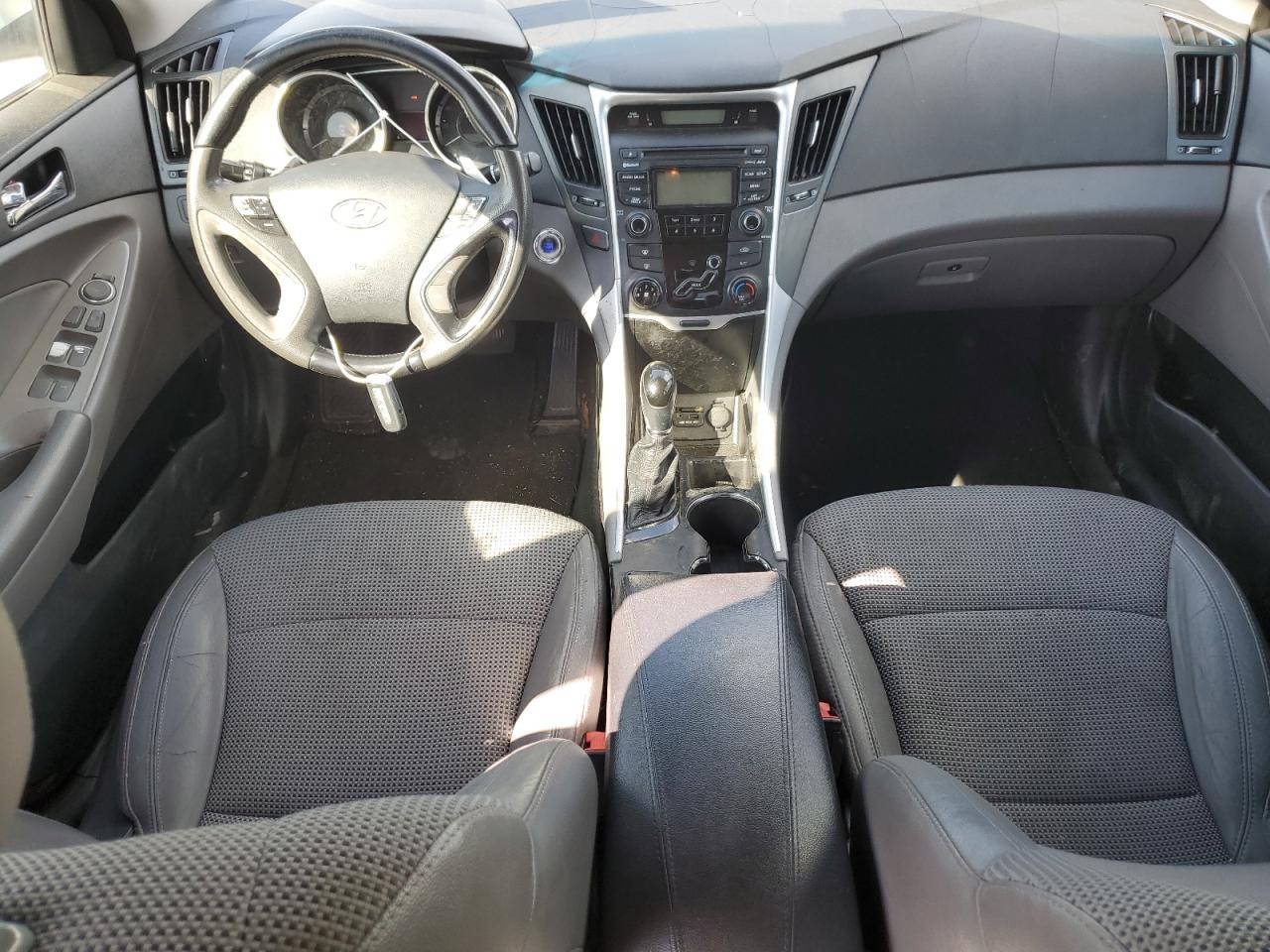 2013 HYUNDAI SONATA SE photo 8