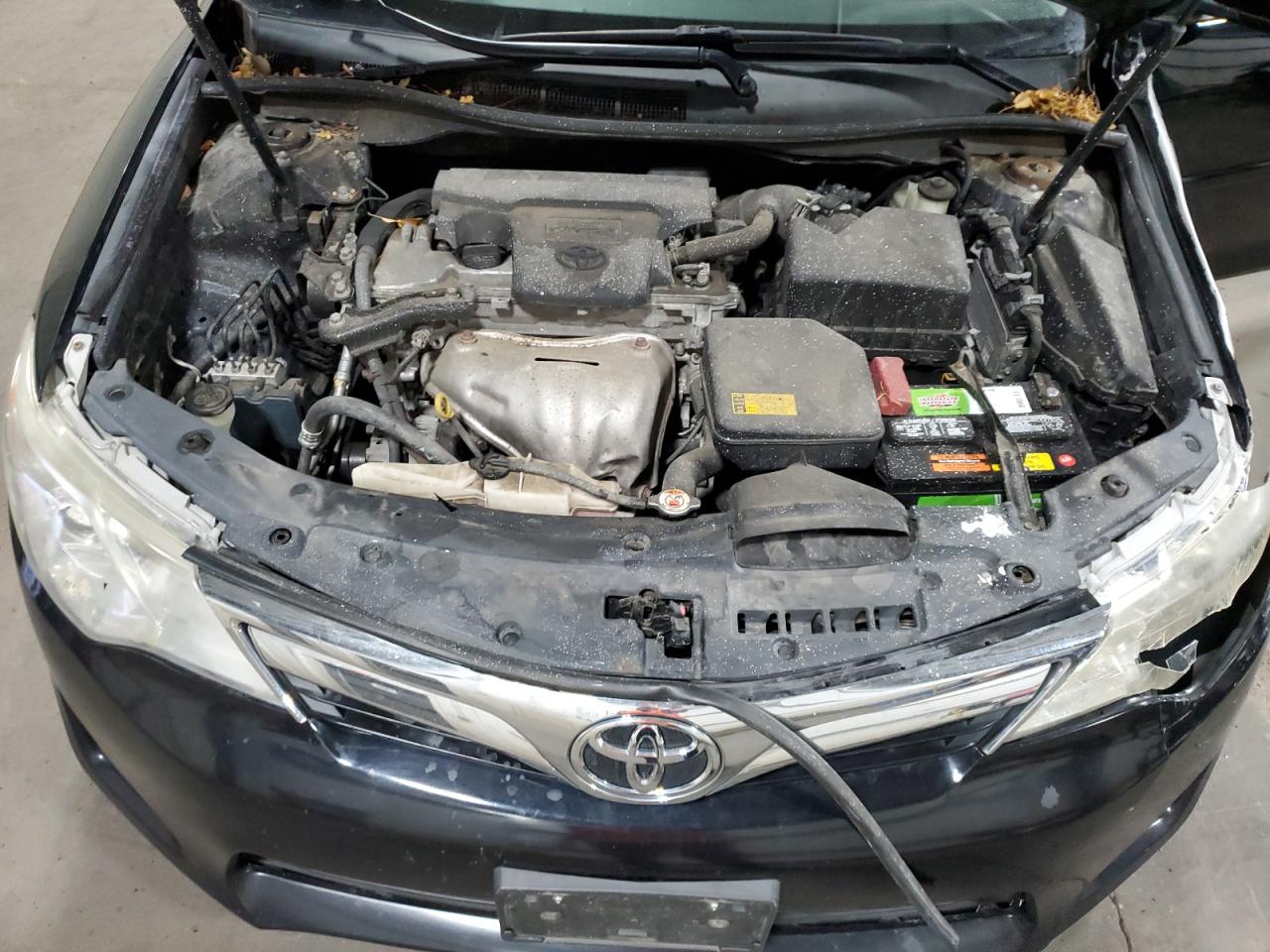 2014 TOYOTA CAMRY LE photo 31