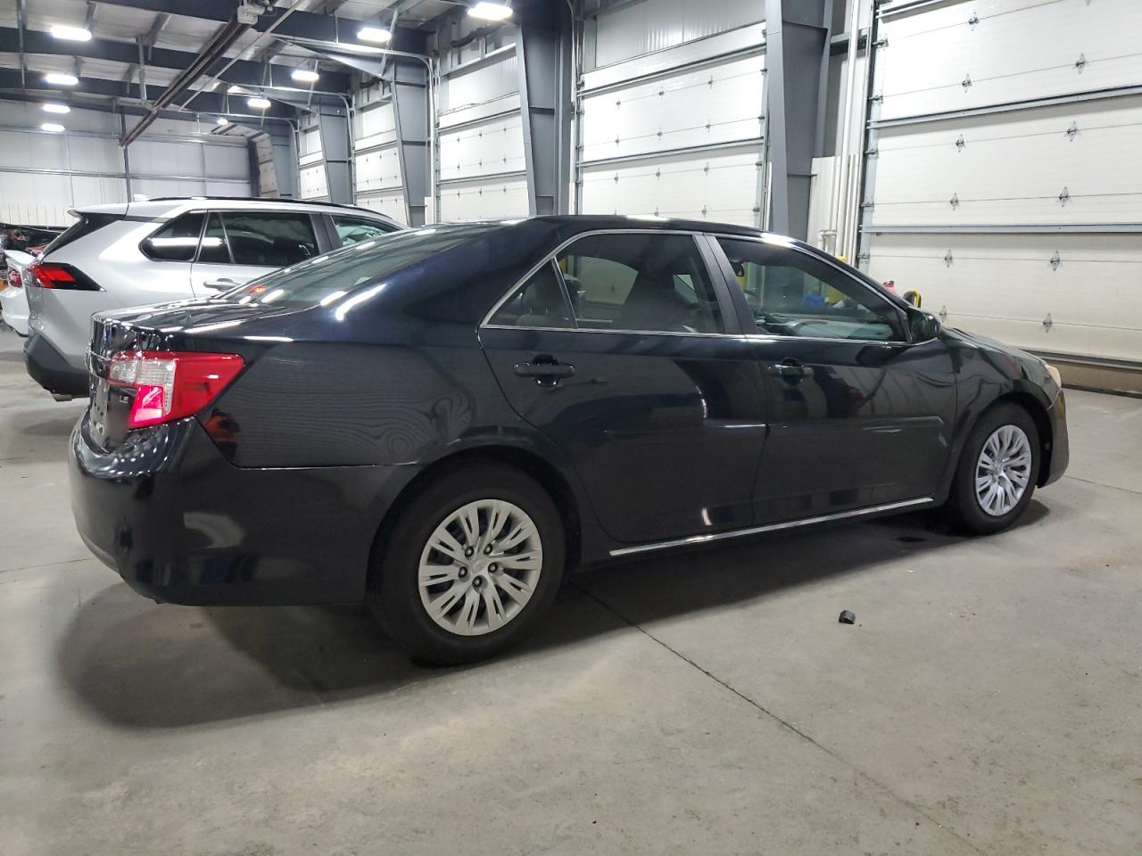 2014 TOYOTA CAMRY LE photo 7