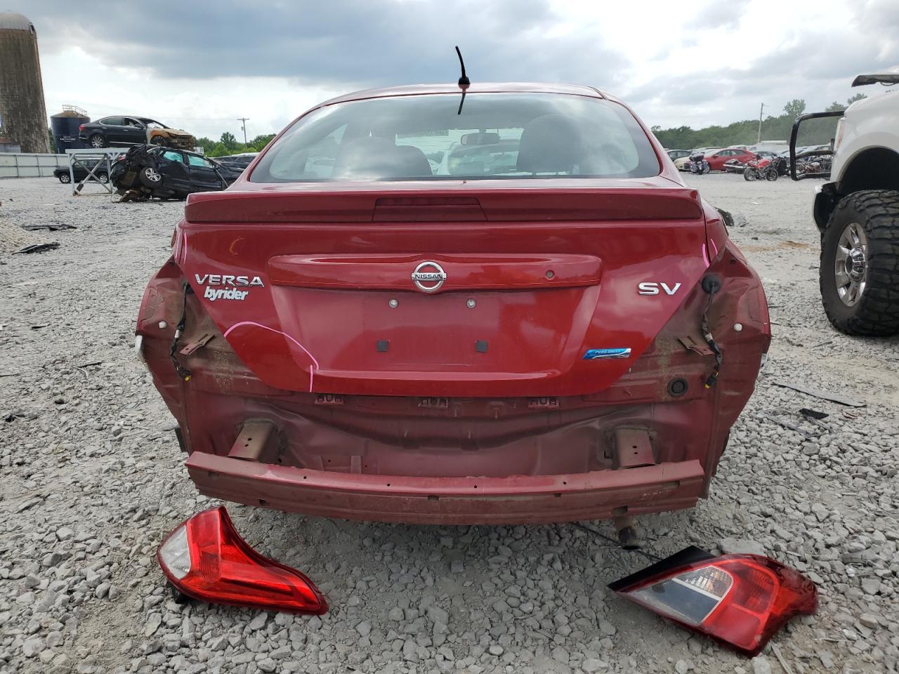 2014 NISSAN VERSA S photo 11