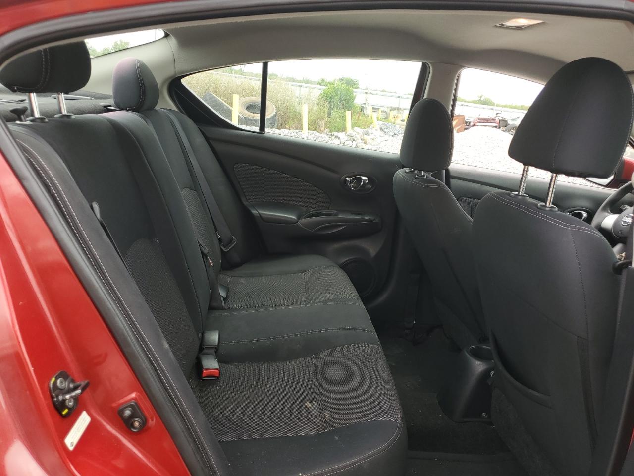2014 NISSAN VERSA S photo 19