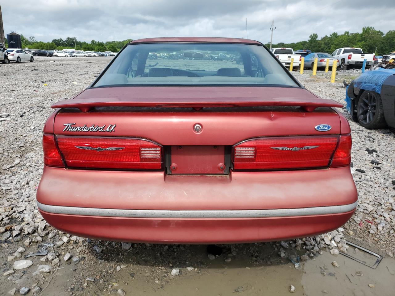 1997 FORD THUNDERBIRD LX photo 16