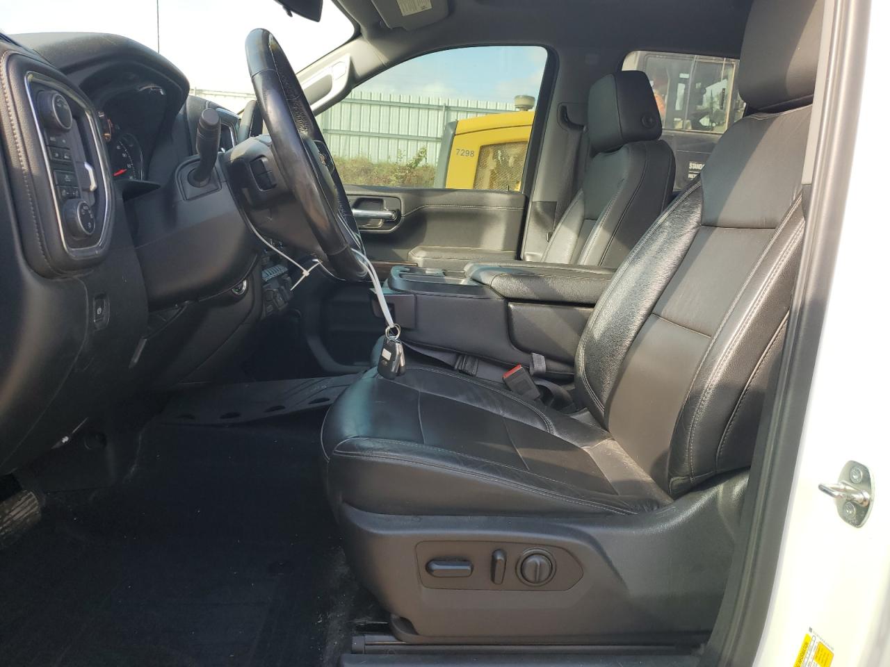 2020 CHEVROLET SILVERADO K1500 LT photo 13