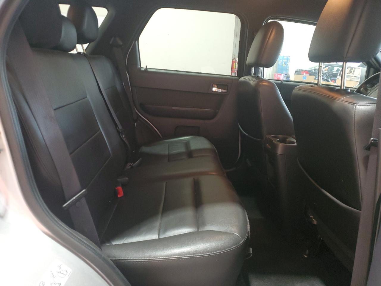2010 FORD ESCAPE LIMITED photo 31
