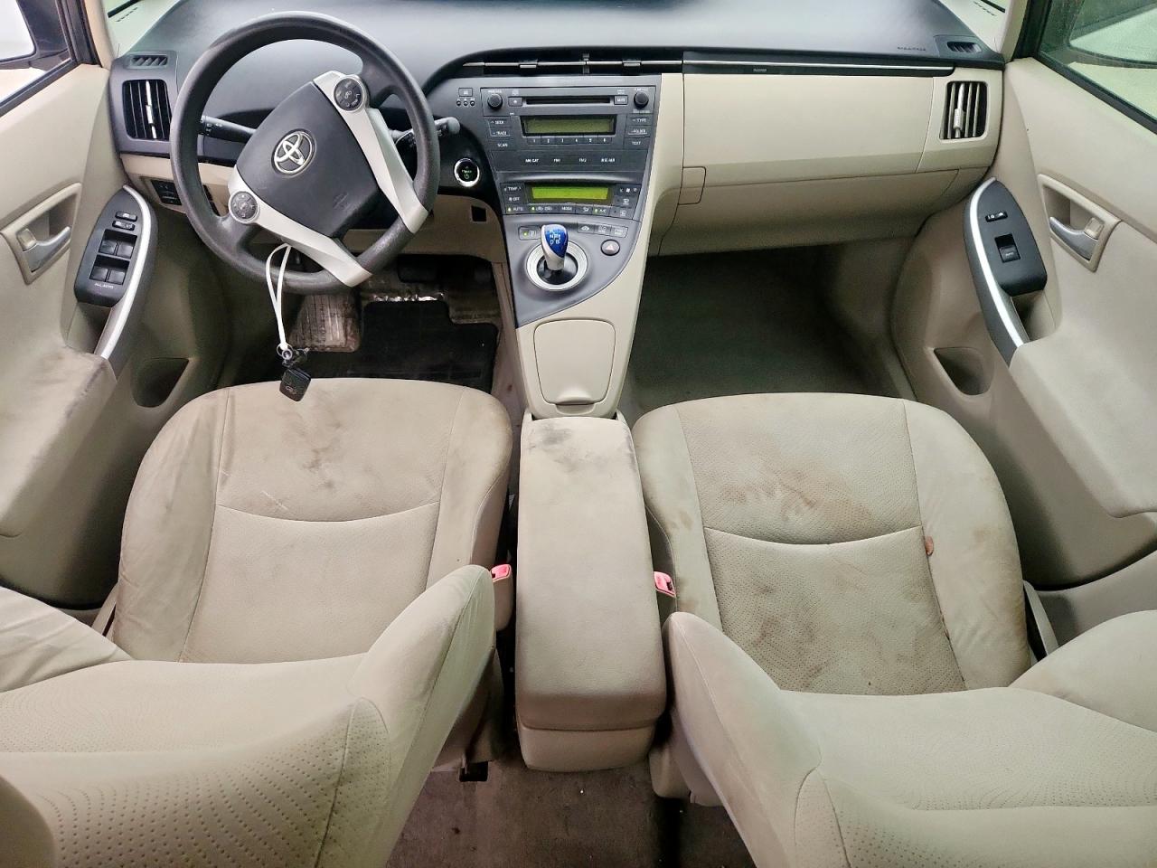 2011 TOYOTA PRIUS TWO photo 8