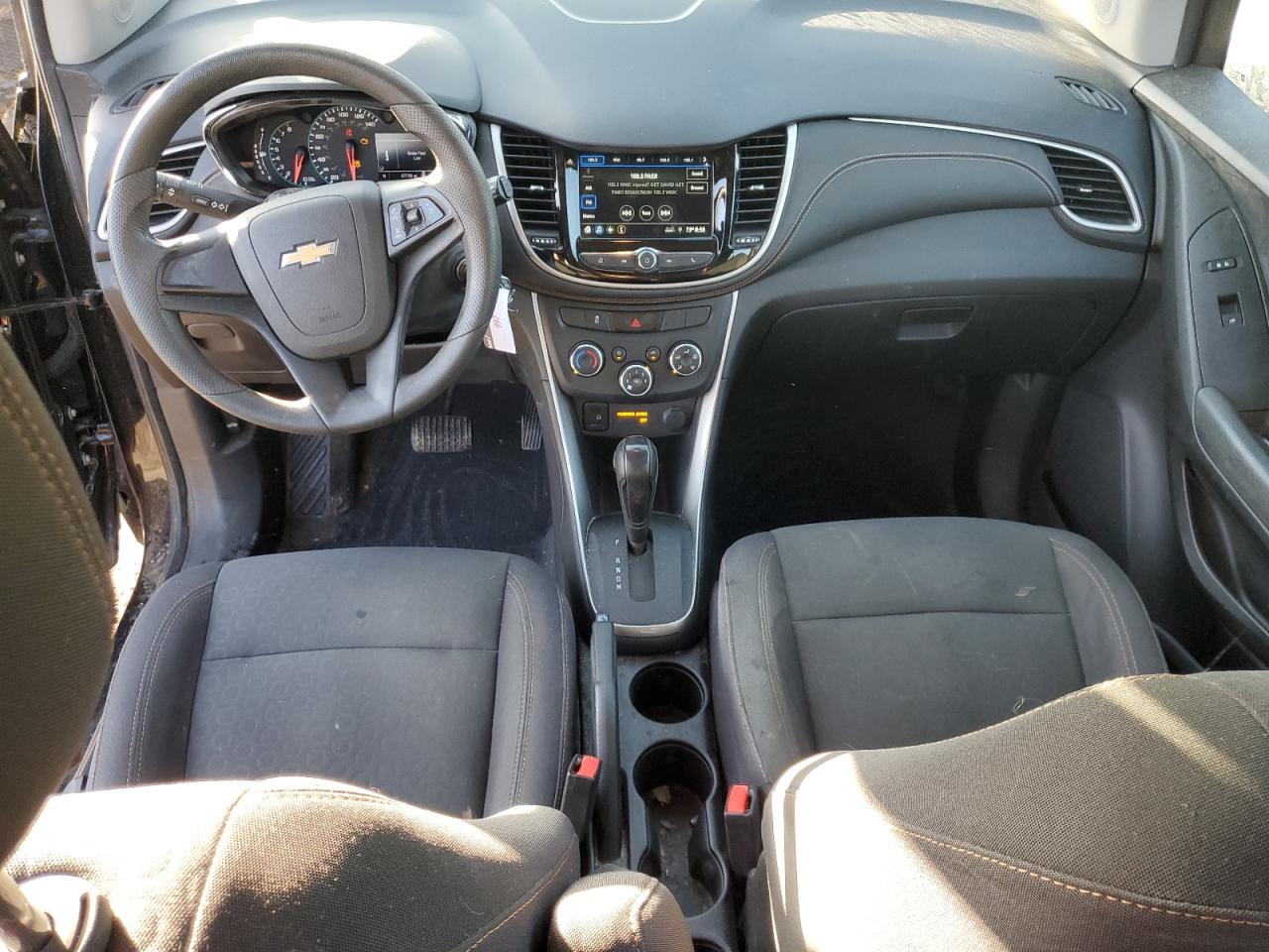 2019 CHEVROLET TRAX LS photo 15