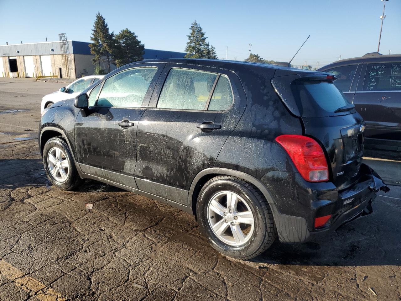 2019 CHEVROLET TRAX LS photo 3