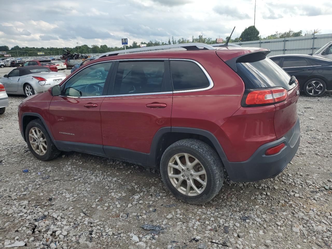 2015 JEEP CHEROKEE LATITUDE photo 4