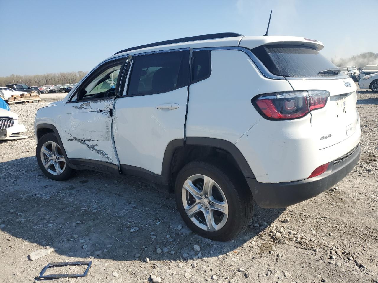 2024 JEEP COMPASS LATITUDE photo 4