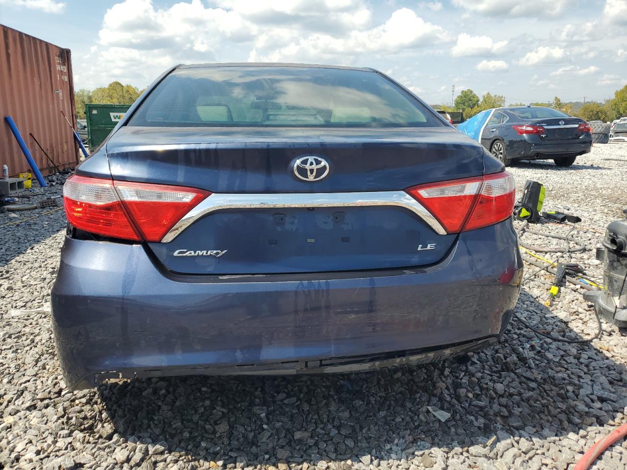 2015 TOYOTA CAMRY LE photo 6