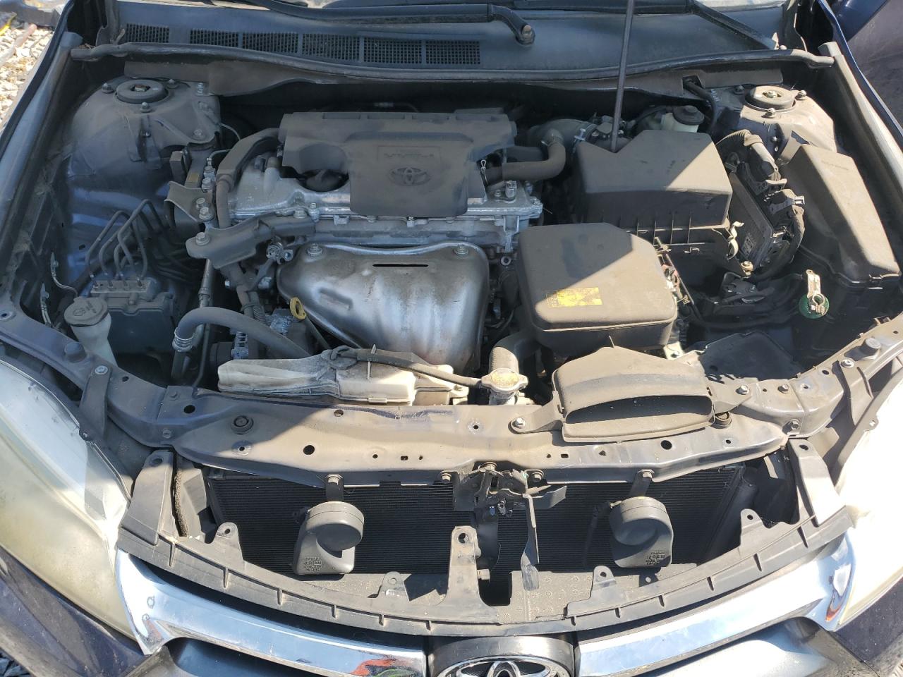 2015 TOYOTA CAMRY LE photo 11