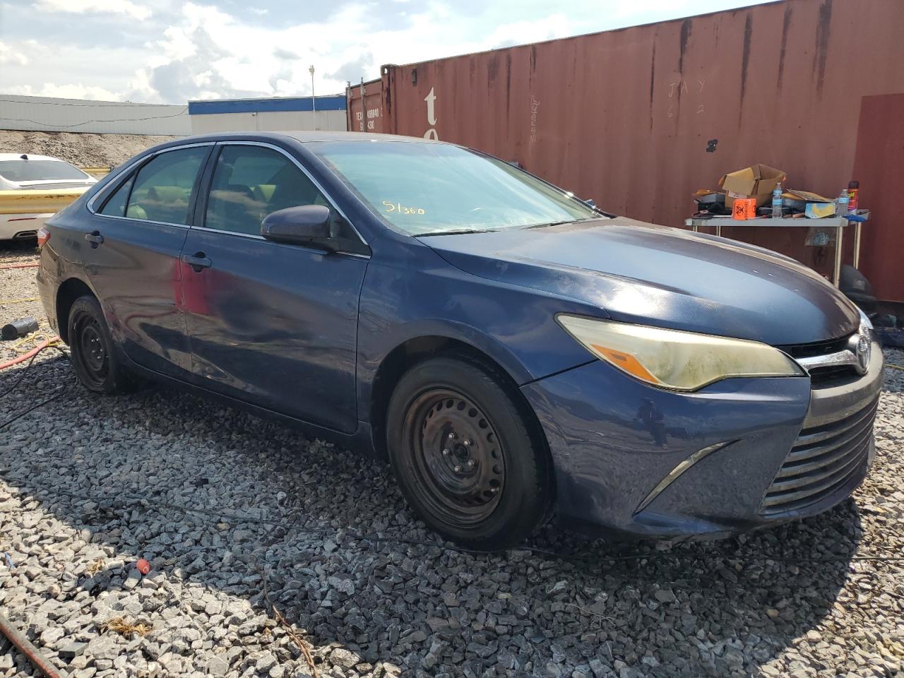 2015 TOYOTA CAMRY LE photo 4