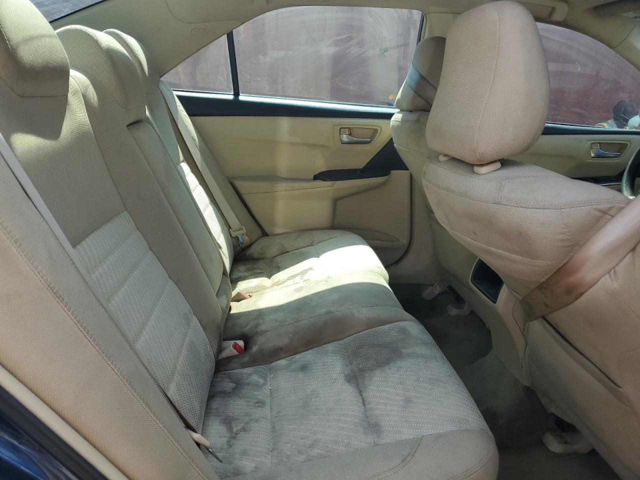 2015 TOYOTA CAMRY LE photo 10