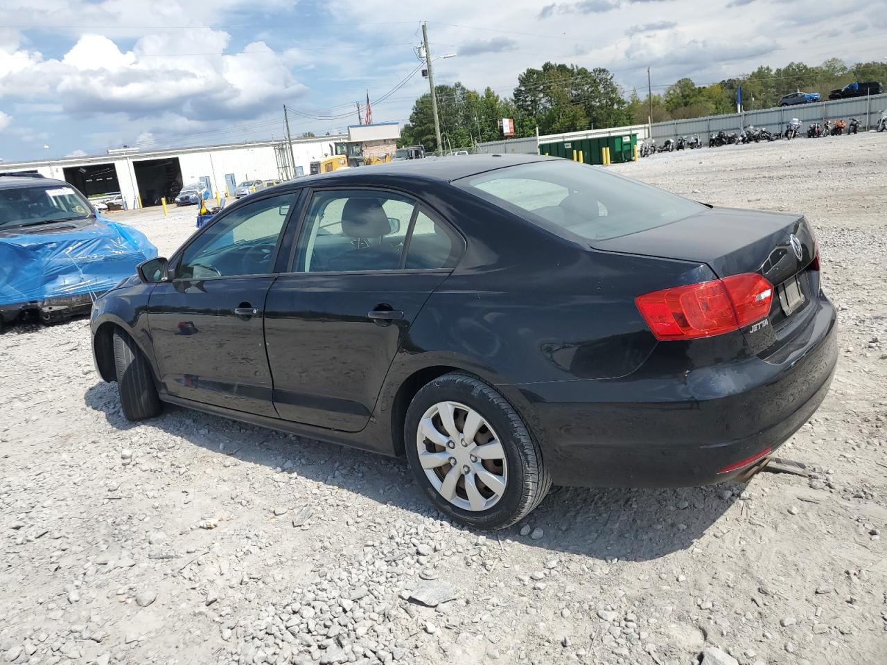 2012 VOLKSWAGEN JETTA BASE photo 2