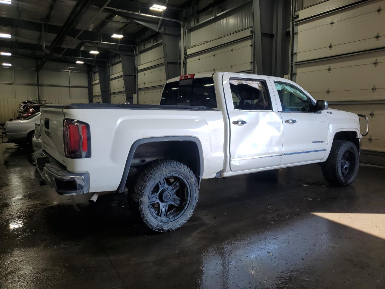 2017 GMC SIERRA K1500 SLT photo 7
