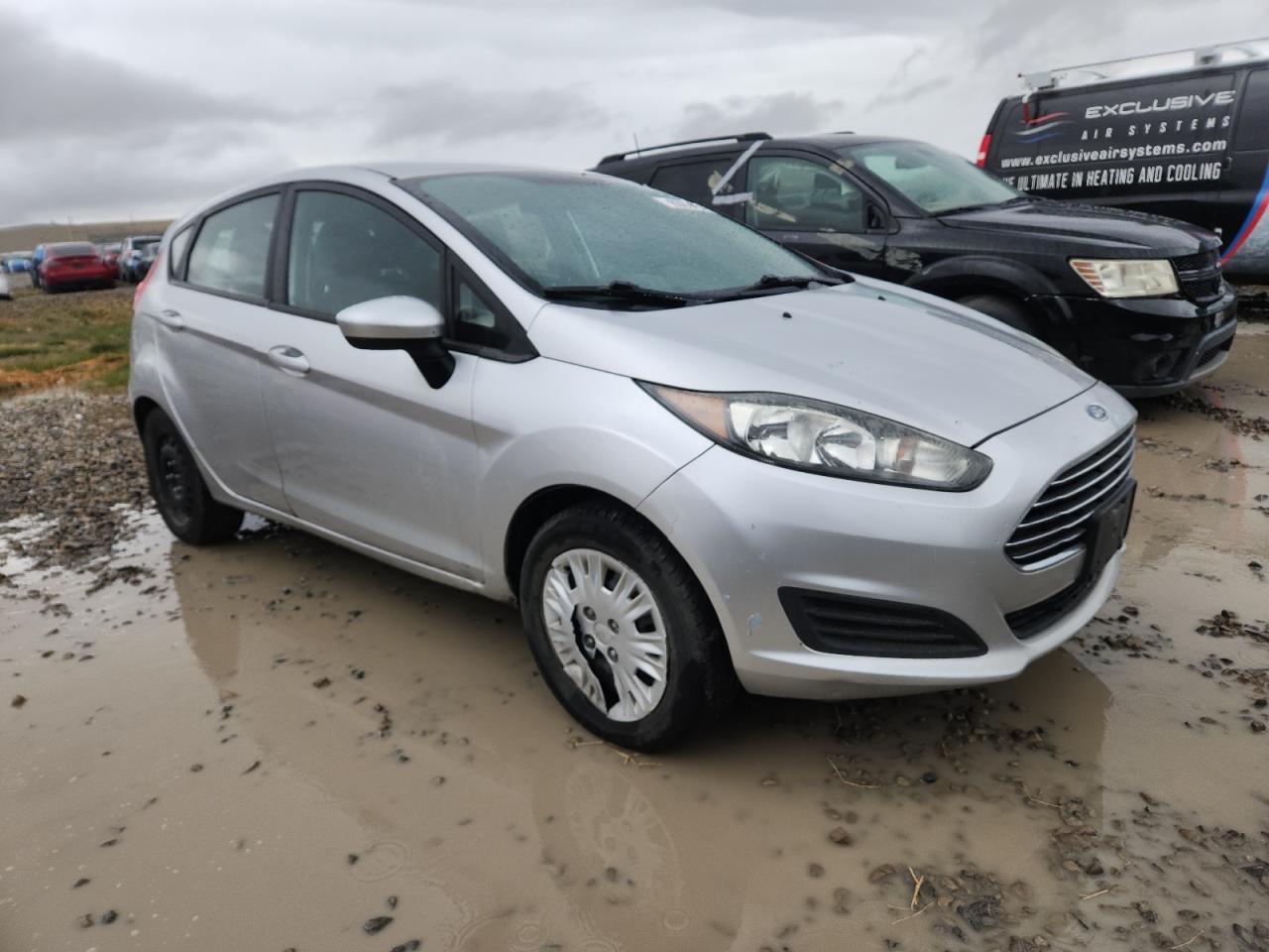 2016 FORD FIESTA S photo 4
