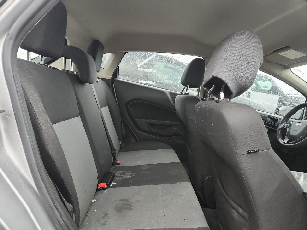 2016 FORD FIESTA S photo 10