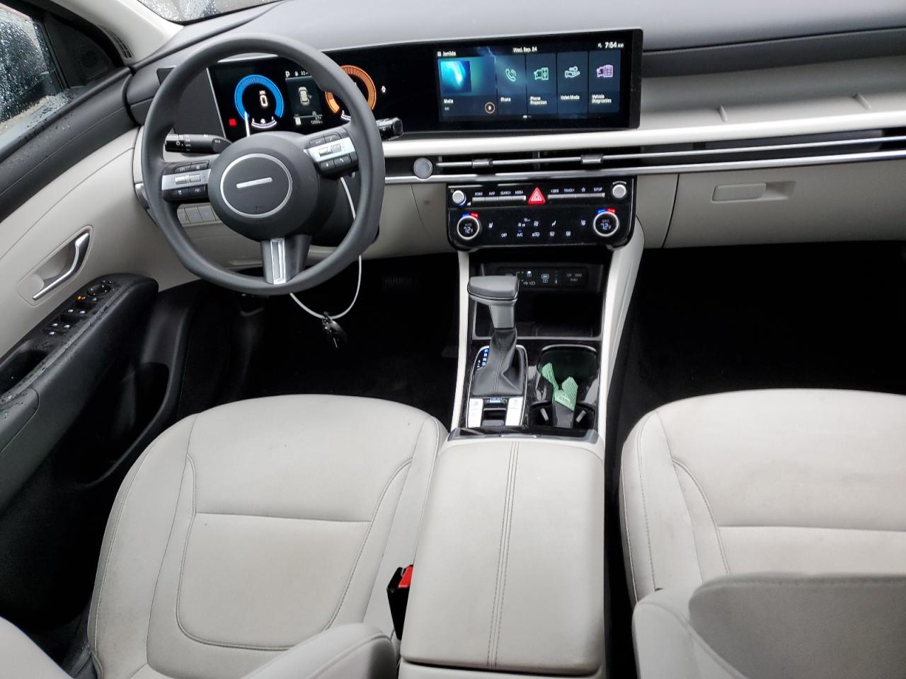 2025 HYUNDAI TUCSON SEL photo 8