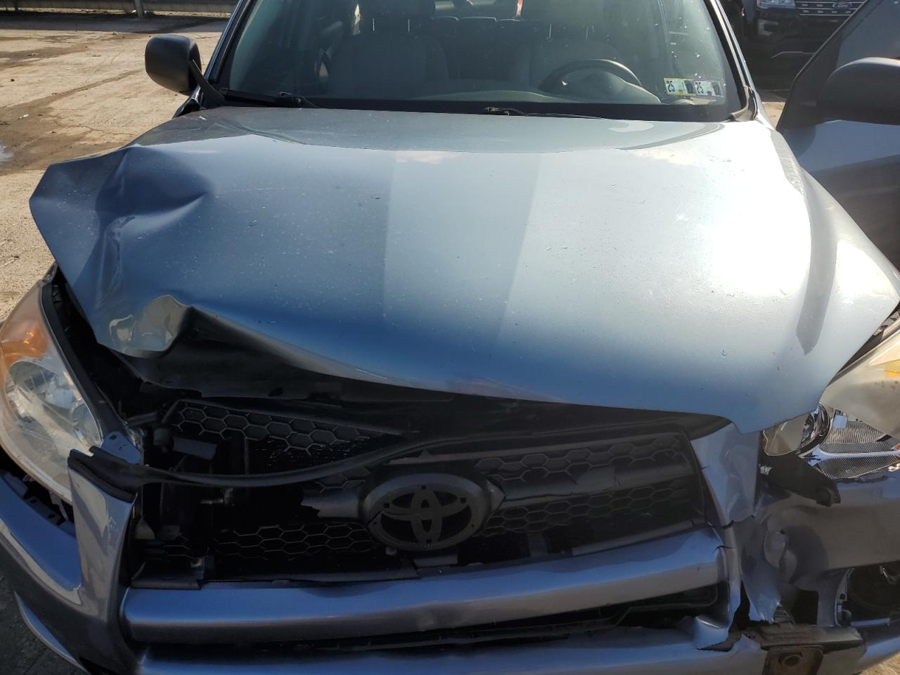 2012 TOYOTA RAV4 BASE photo 34
