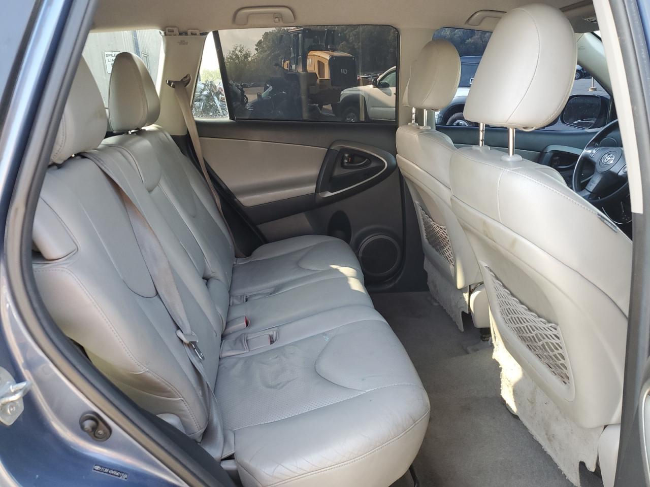 2012 TOYOTA RAV4 BASE photo 31
