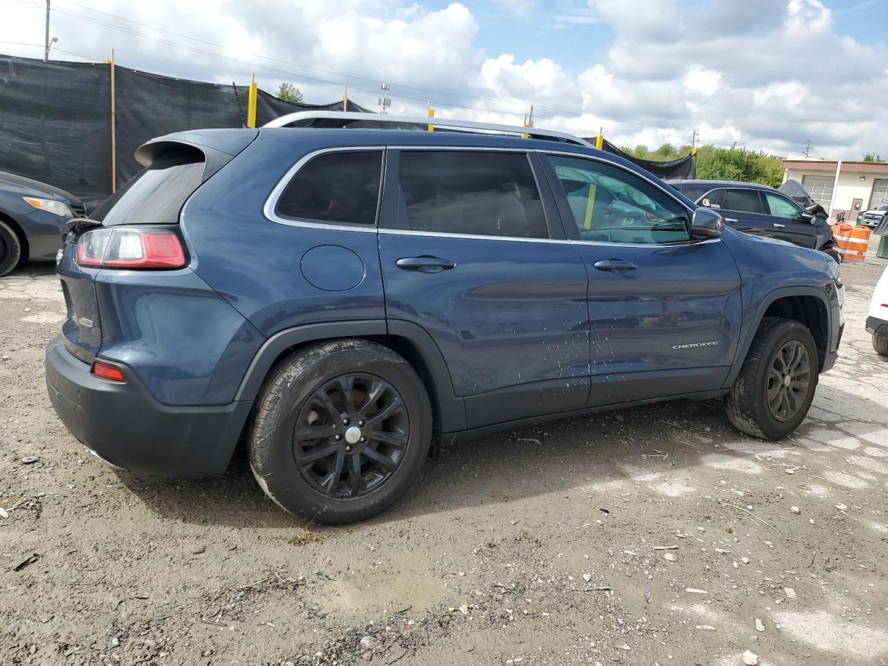 2021 JEEP CHEROKEE LATITUDE LUX photo 5