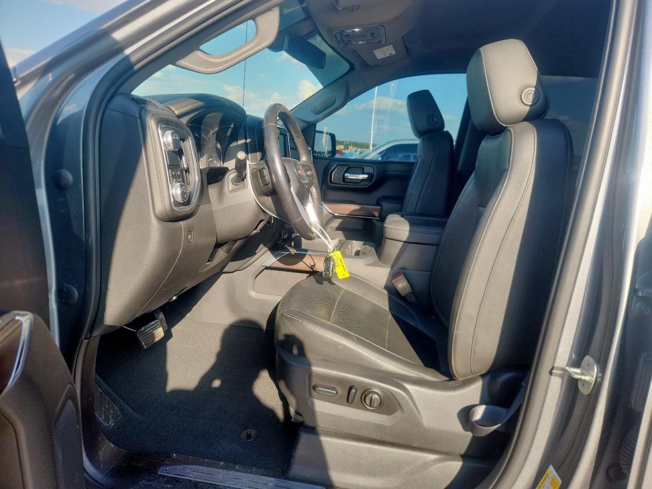 2021 GMC SIERRA C1500 SLT photo 7
