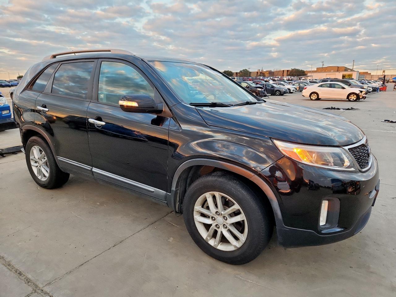 2015 KIA SORENTO LX photo 7