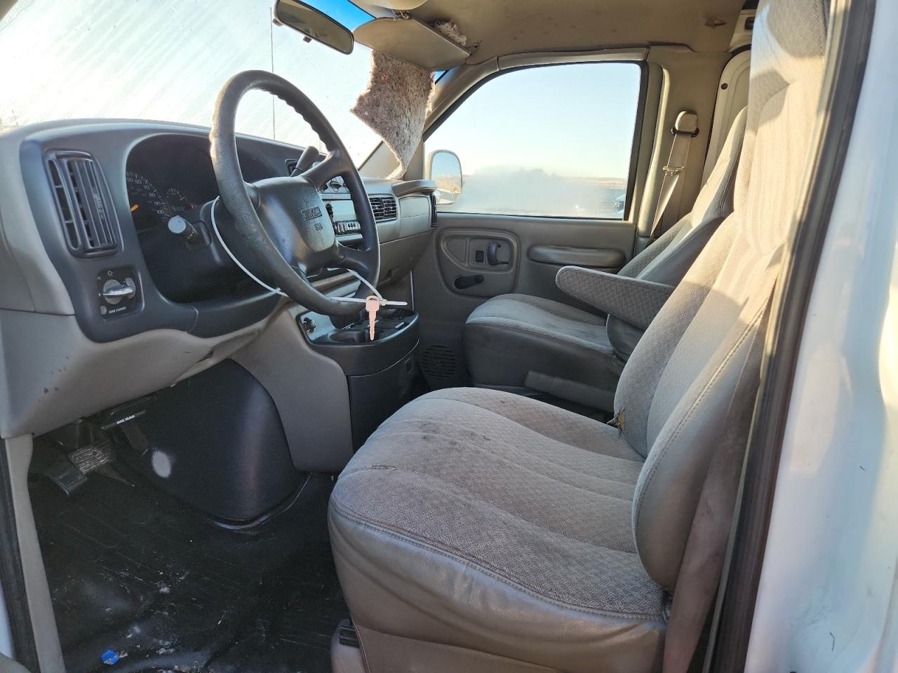 2000 GMC SAVANA G3500 photo 13