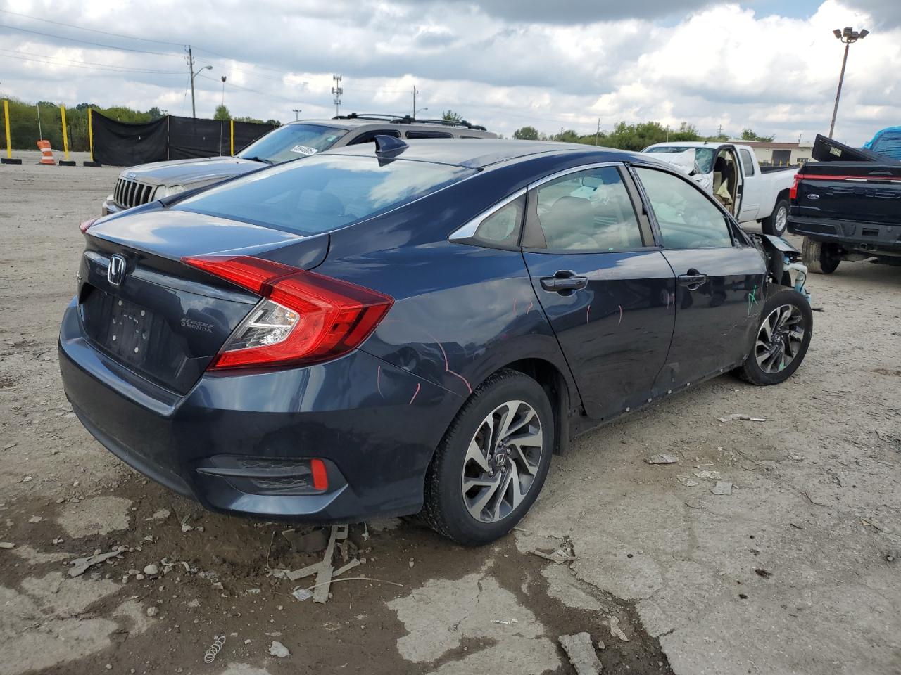 2017 HONDA CIVIC EX photo 5