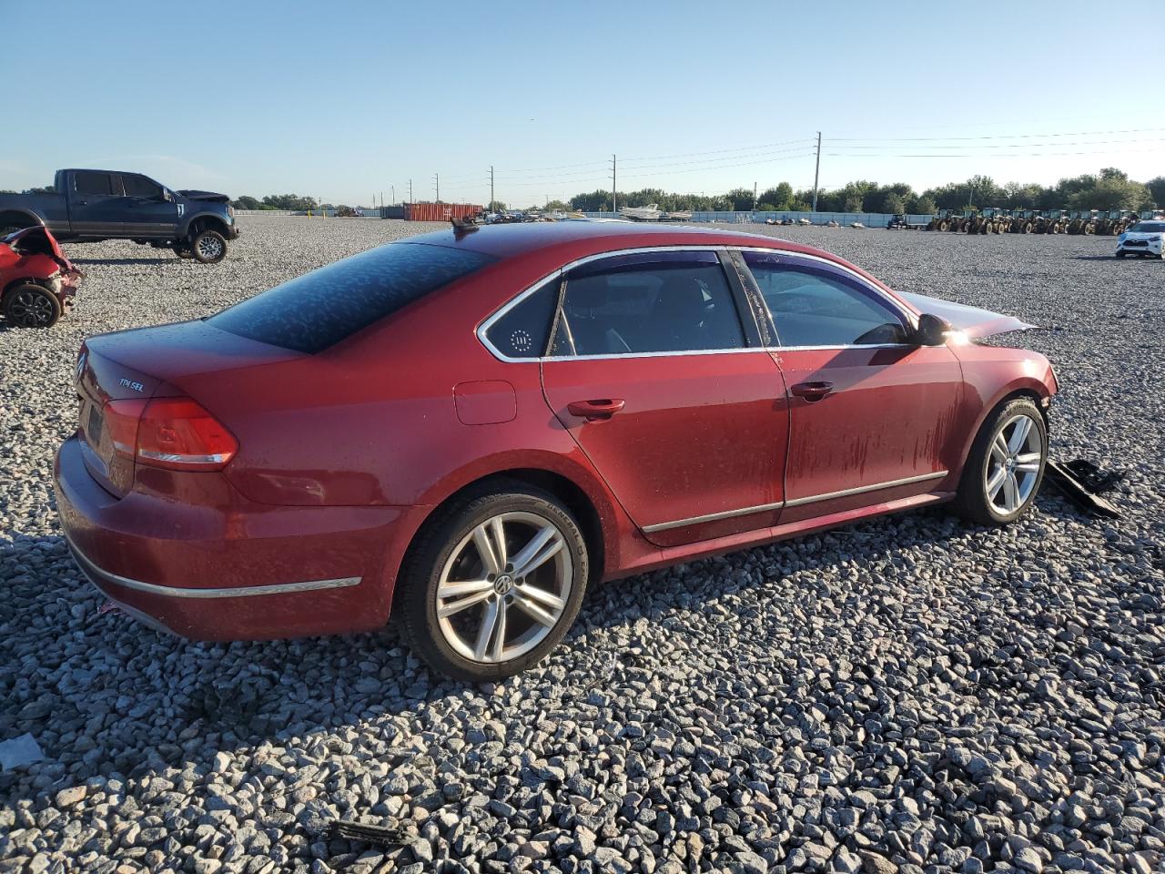 2015 VOLKSWAGEN PASSAT SEL photo 3