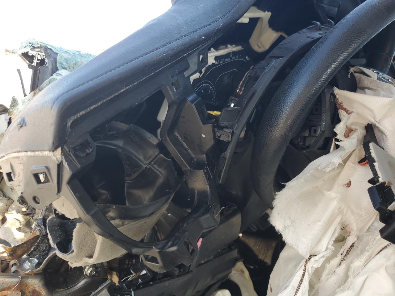 2017 TOYOTA COROLLA L photo 17